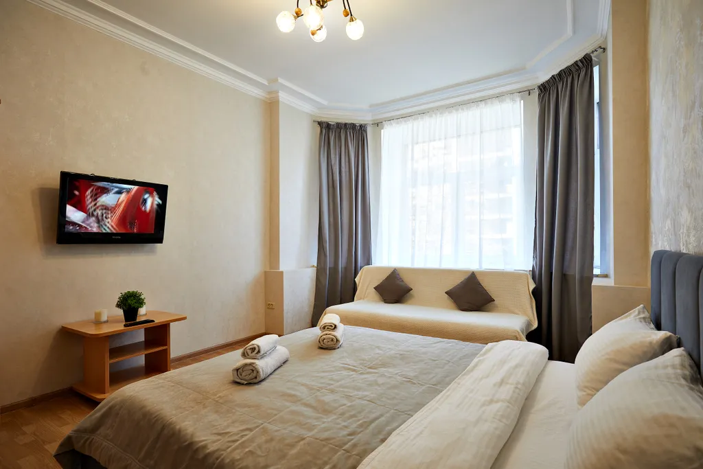 2-комнатная с раздельными спальнями в самом центре