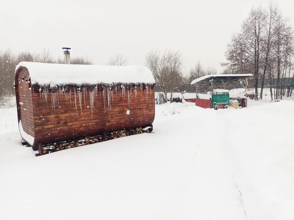 Остров Аннушки - уютные домики у реки