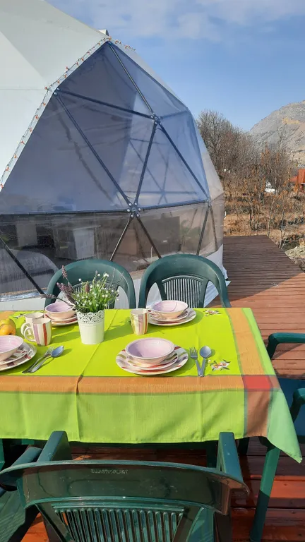 Геокупол с видом на горы