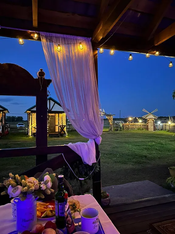 Летний четырехместный домик с верандой