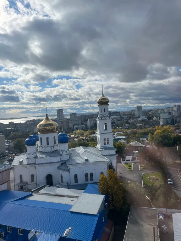 Дизайнерская квартира с прекрасным видом на Волгу и город