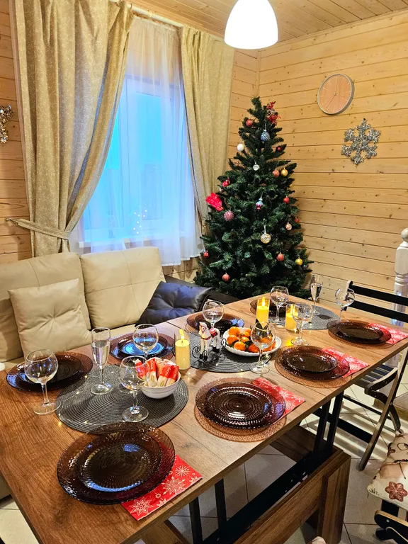 Коттедж Коттедж с баней на дровах и горячем уличным чаном — Снегиревка