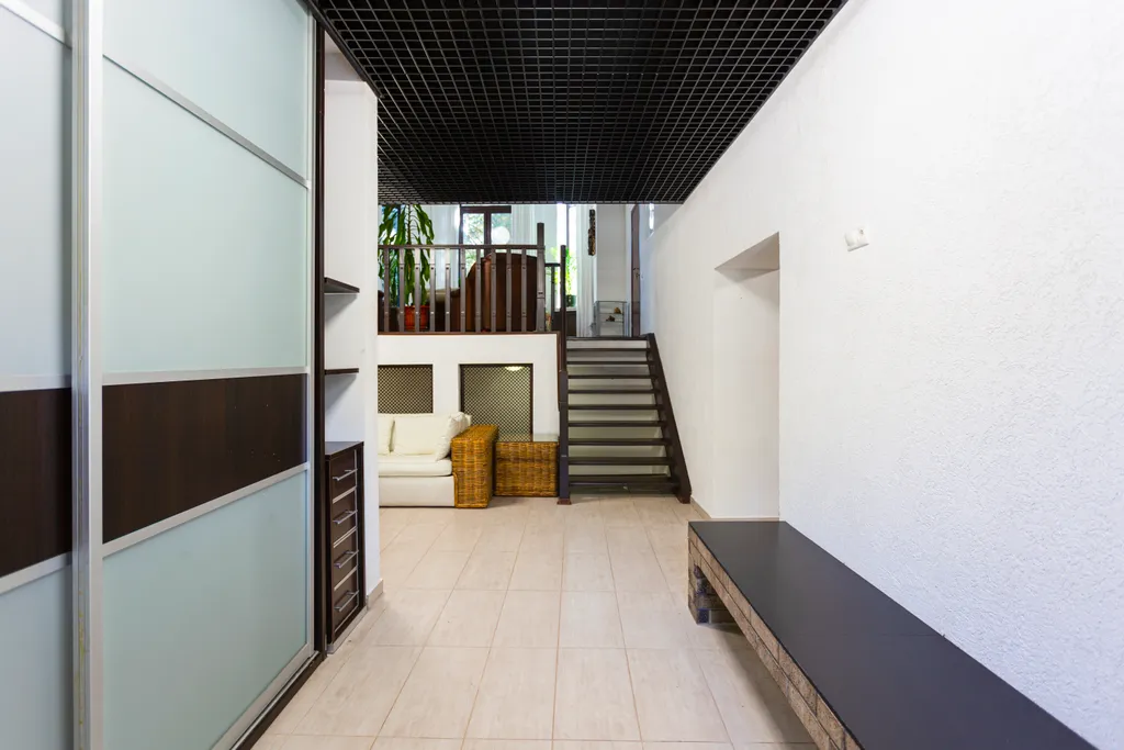 Дом с сауной и теннисными кортами