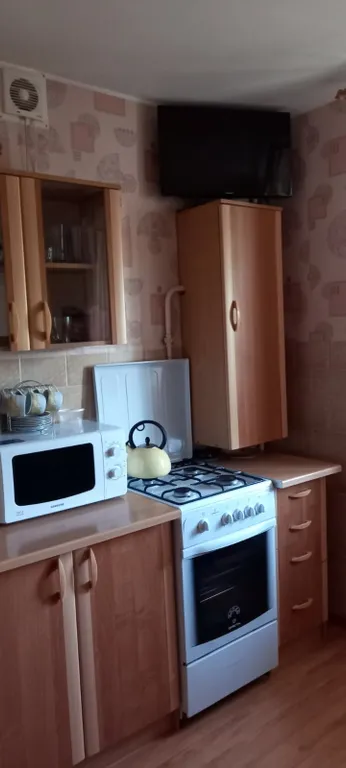 Квартира 3-комнатная Квартира — Евпатория