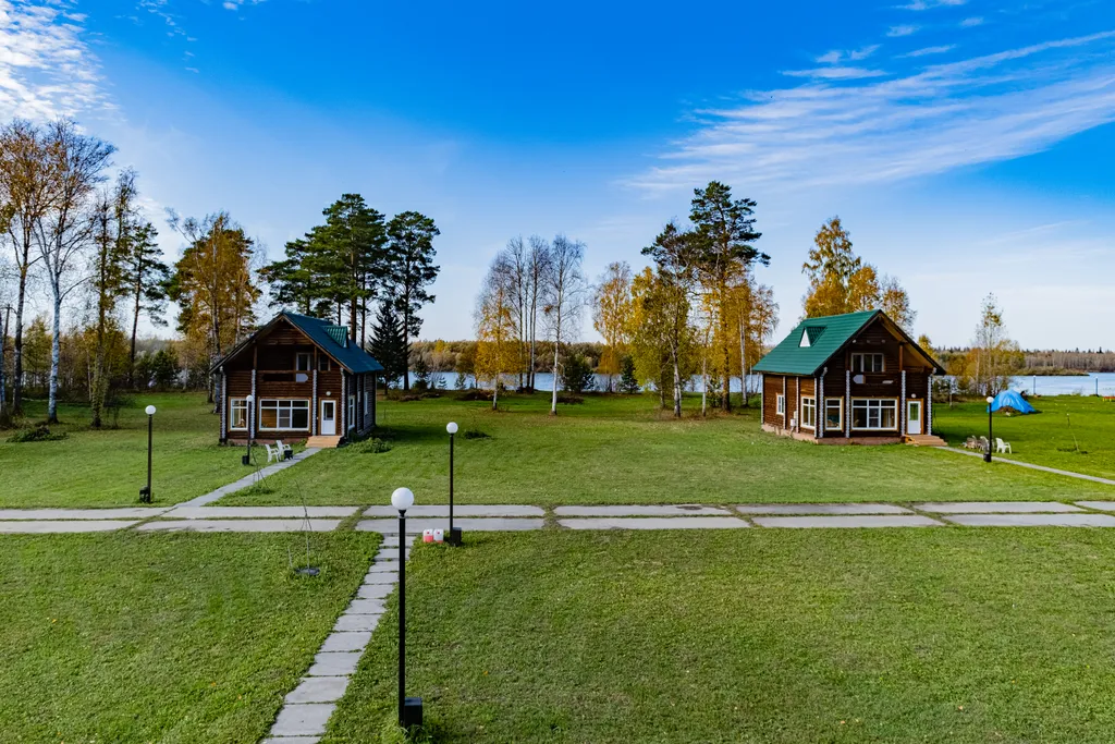 Комфортный дом у реки