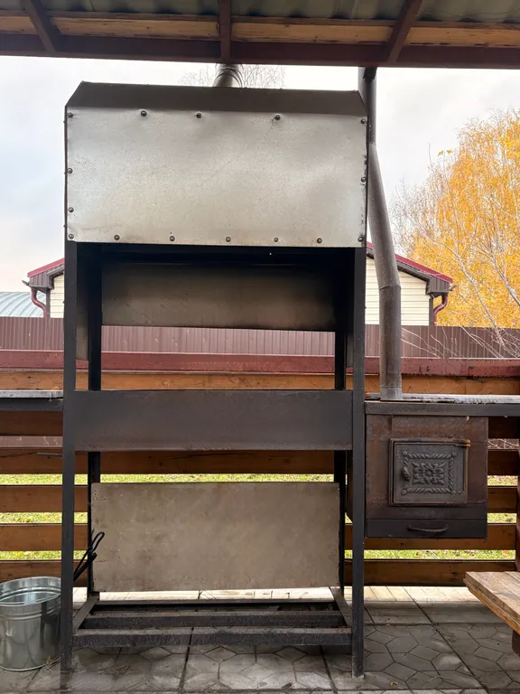 Дом с сауной и тёплым бассейном у пруда