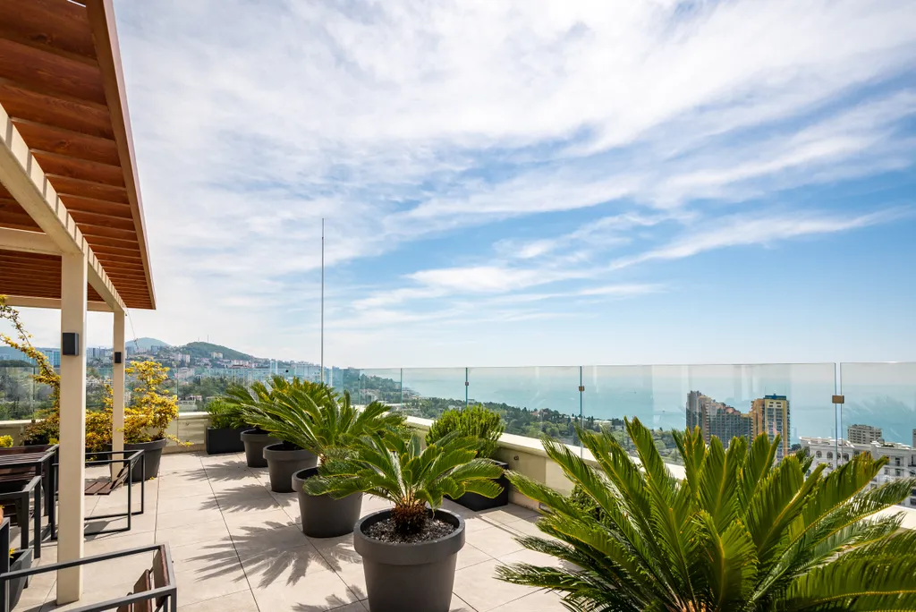 Двухкомнатные апартаменты с панорамным видом в центре