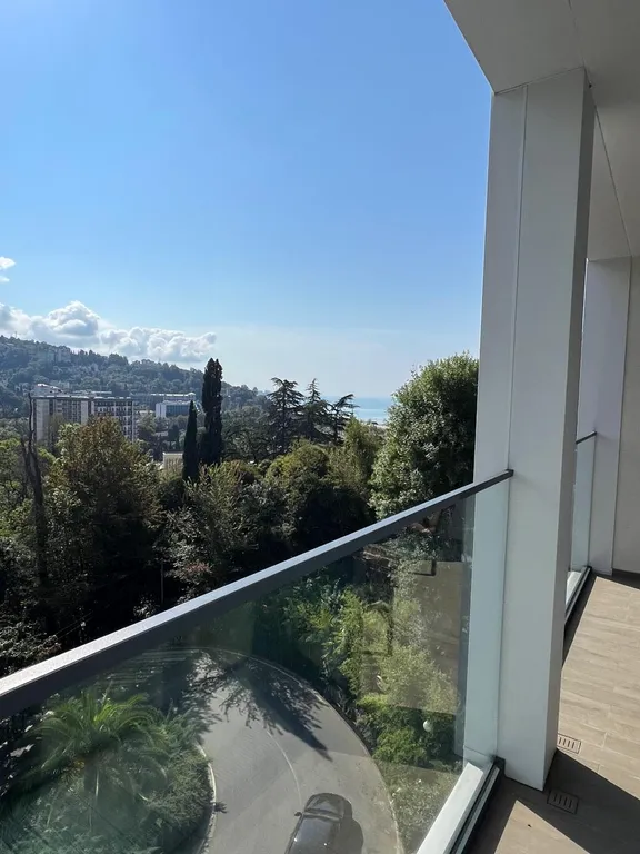 Квартира с балконом и отдельной спальней