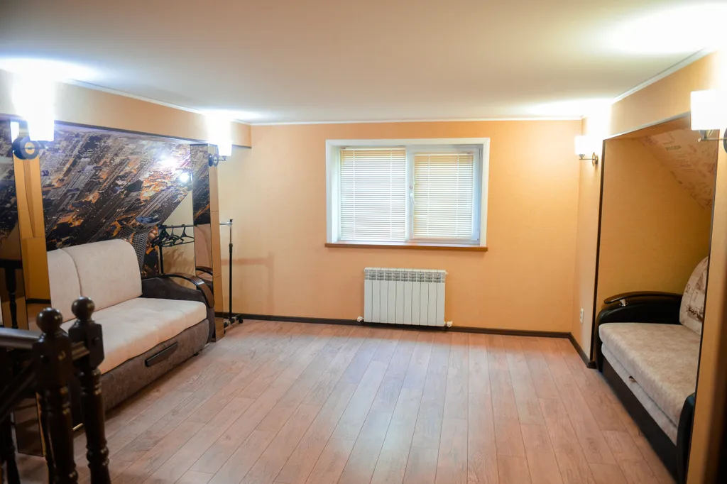 Дом в лесу с бассейном и баней