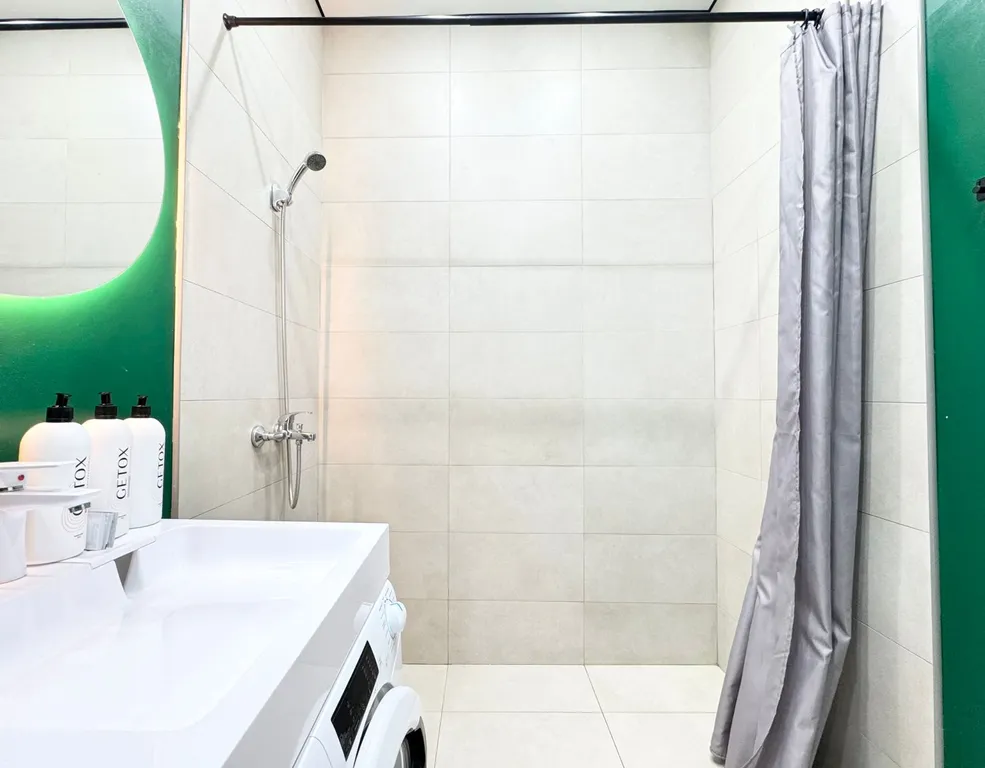 Студия с дизайнерским ремонтом