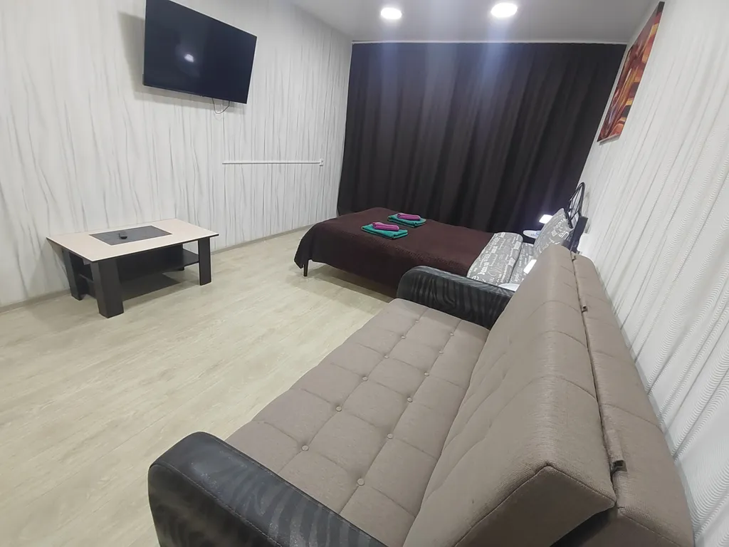 Однокомнатная квартира с балконом и лифтом у ТРЦ Плазма