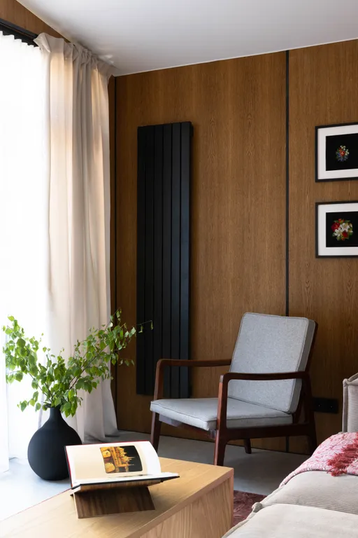 Дом в современном русском стиле в сосновом лесу