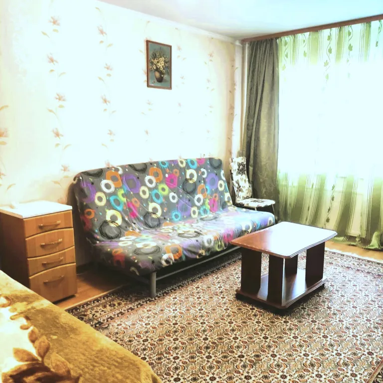 Квартира Уютная в р-не Ж/Д, НЦГБ — аренда посуточно в Новый Уренгой