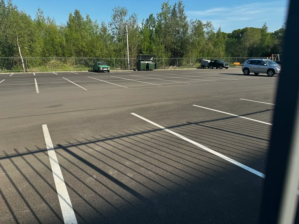 Большая Уютная 1-комнатная квартира,своя парковка,рядом магазин,центр