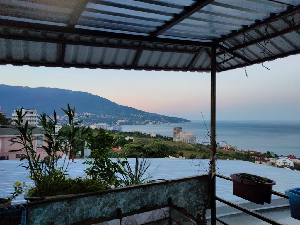 Таунхаус с видом на море и горы