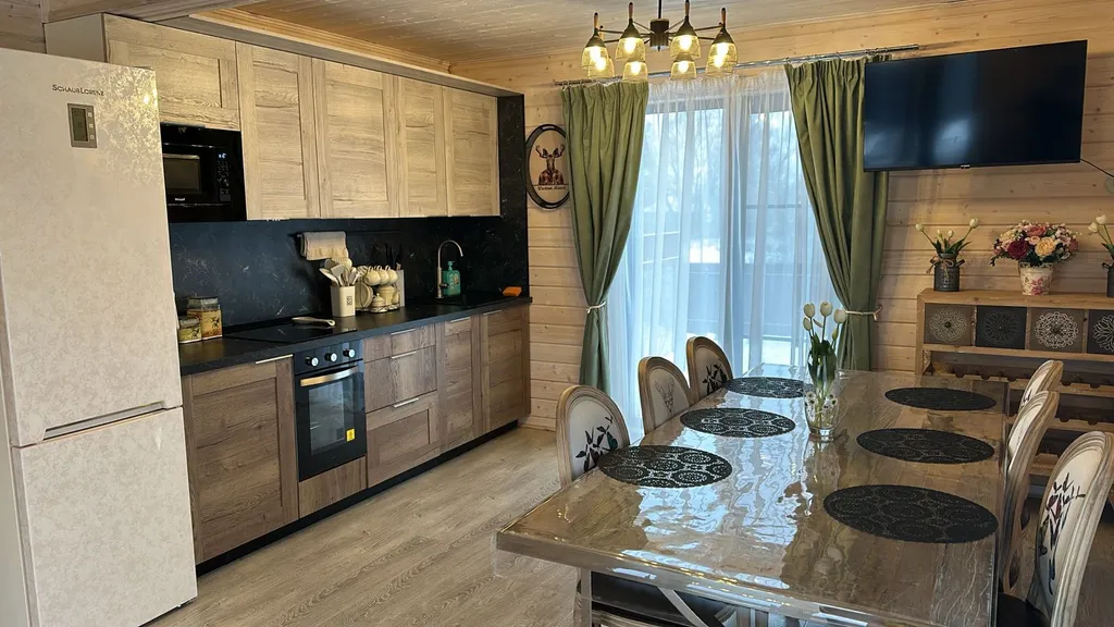 Частный дом с баней на дровах