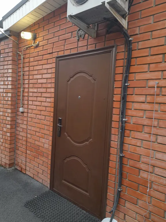 Коттедж Дом в Историческом центре с двором и въездом для автомобиля — Таганрог