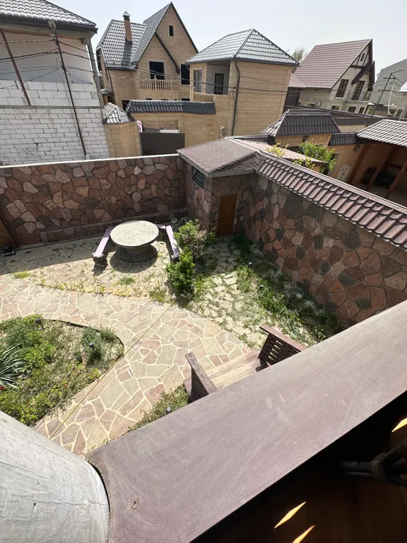 Дом из бруса на берегу моря с зоной барбекю и собственной парной