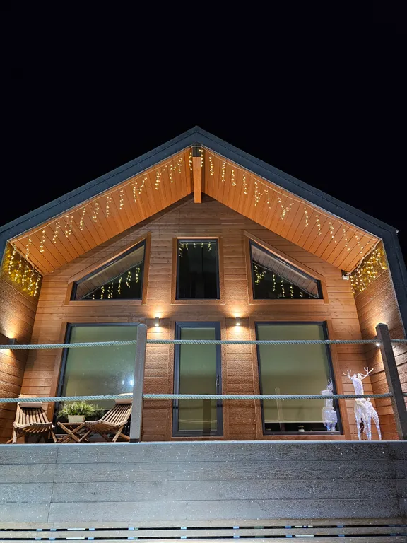 Уютный новый дом Твоя Хвоя