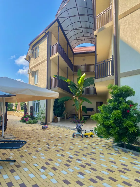 Квартира Квартира Номер в гостевом доме с бассейном — Лазаревское