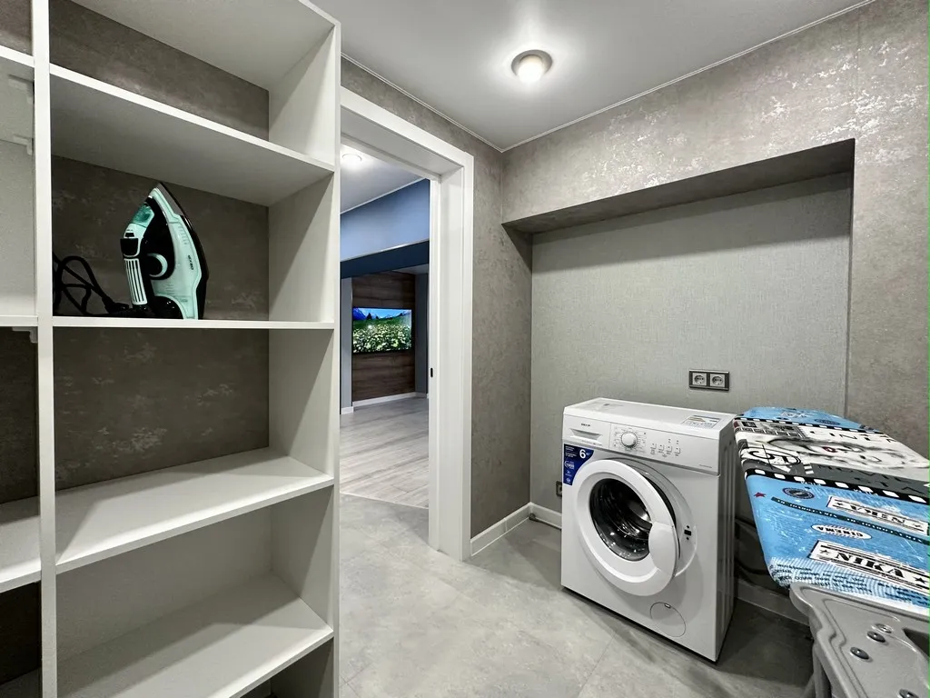 Просторная дизайнерская евродвушка в центре