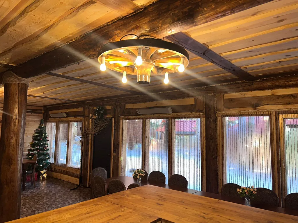 8-комнатный Дом