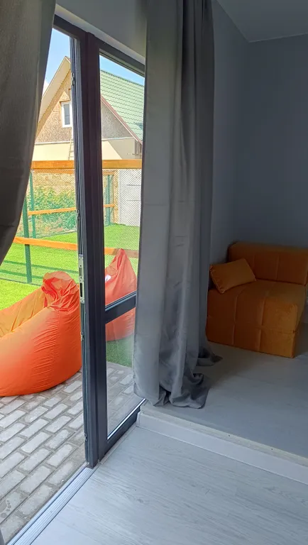 Романтический домик для двоих с уютным спальным местом Queen size