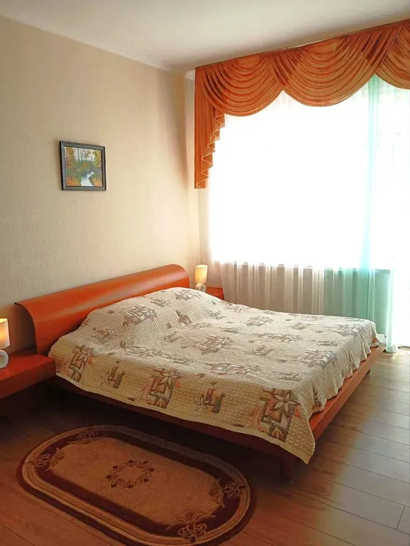 Апартаменты 7,9 с кухней и балконом, с частичным видом на море