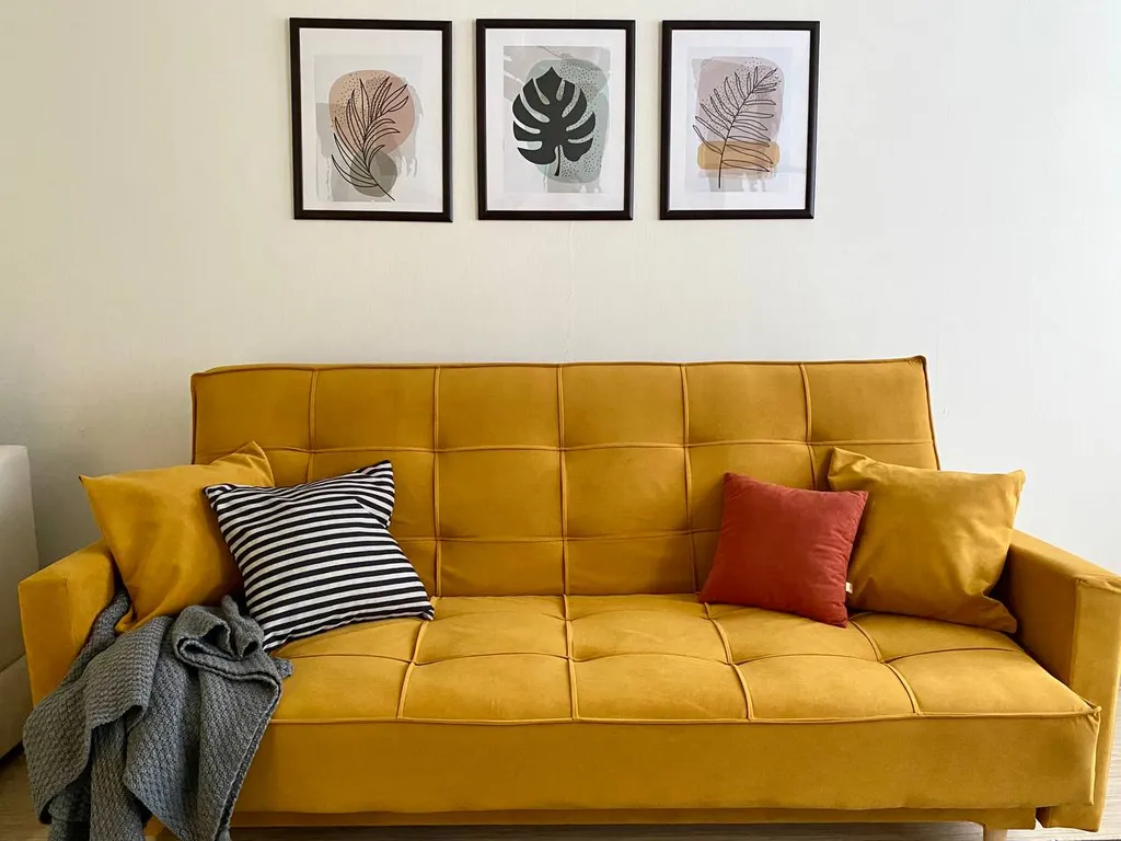 2-к. квартира с современным дизайном в центре от Kravc Group