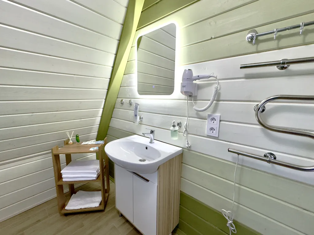 Aframe white, Дом на берегу Рыбинского моря