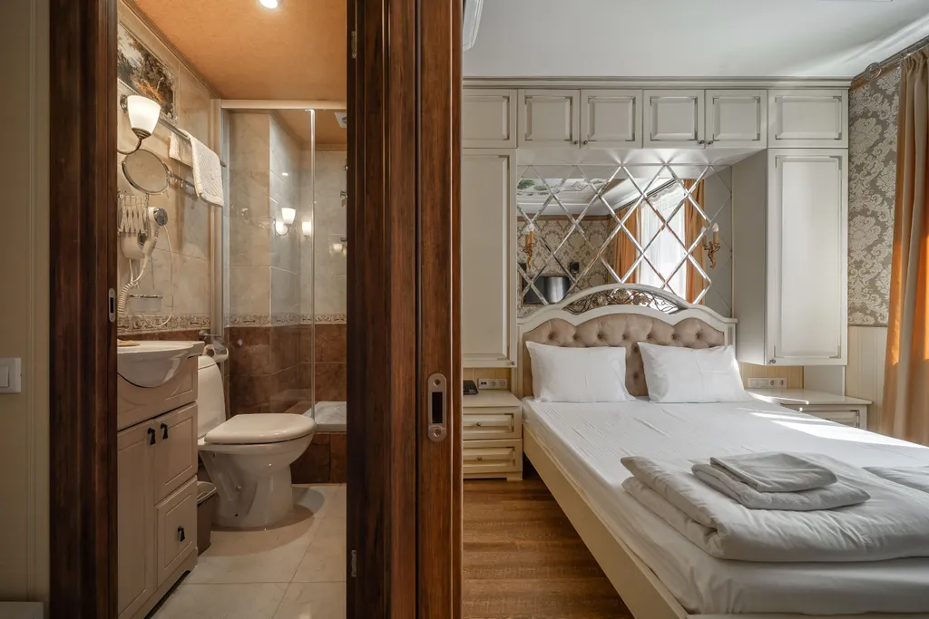 Двухместная комната с двуспальной кроватью НР