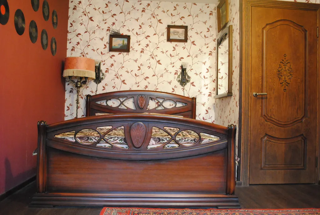 Уютная однокомнатная квартира с дубовой мебелью