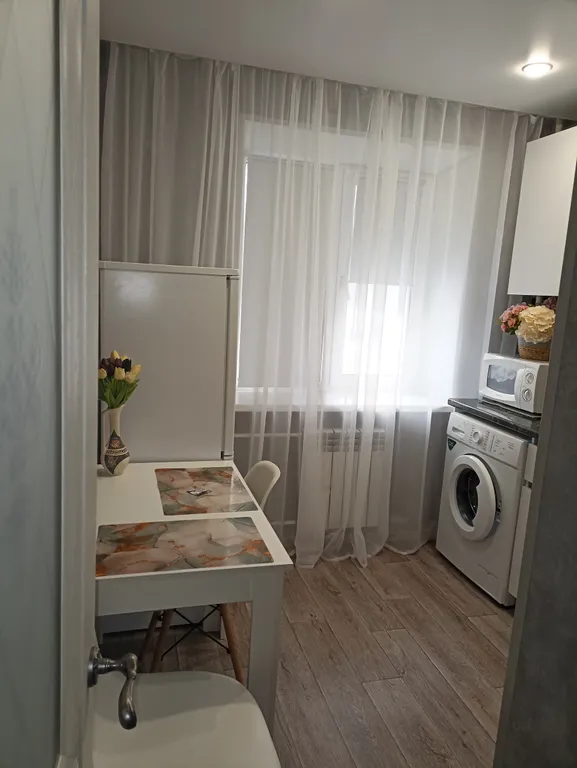 1-комнатная квартира в центре города с асфальтированной парковкой