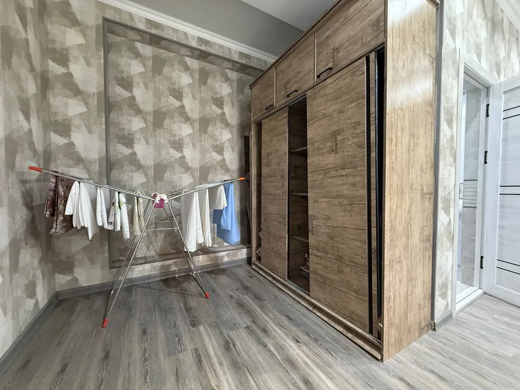 4-комнатная Квартира