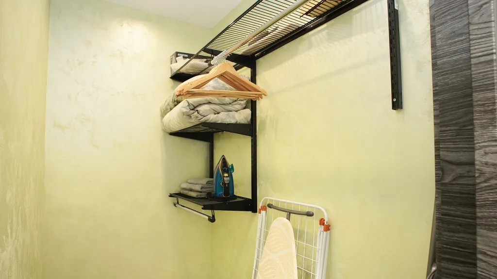 Просторная и уютная студия с балконом, идеальный вид на горы, центр