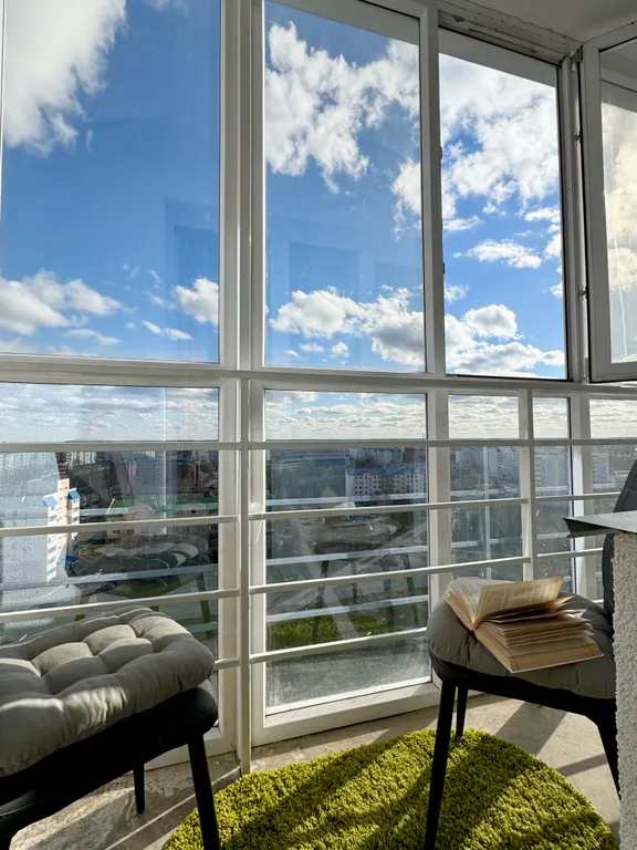 Студия со свежим ремонтом и фантастическим видом