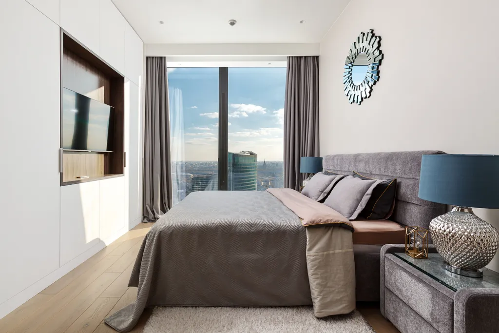 Потрясающая панорама с 73 этажа башни Neva Towers