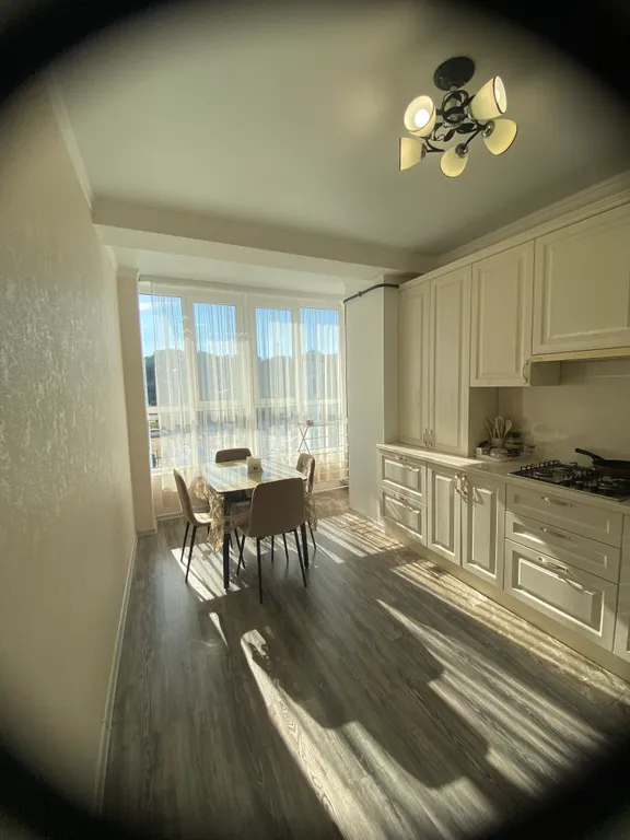 Уютная квартира в новом доме, в тихом центре города