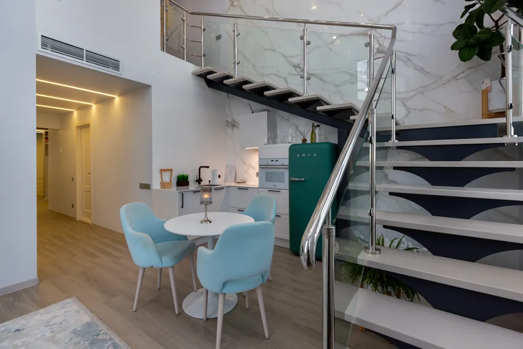 3-комнатная двухуровневая студия с видом на мост Влюбленных