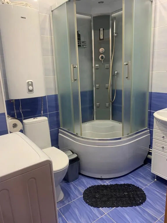 Студия у метро Звёздная