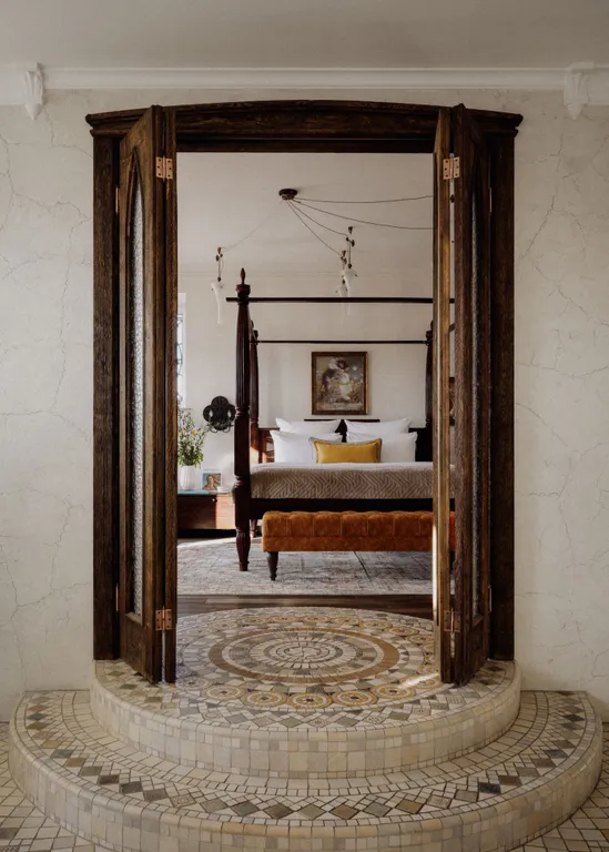 Уникальные апартаменты недалеко от Исаакиевского собора