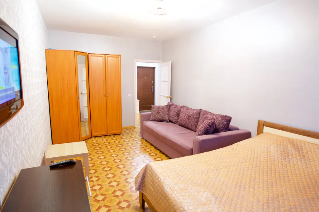 Квартира Большая однокомнатная квартира возле ТРЦ Планета — Красноярск