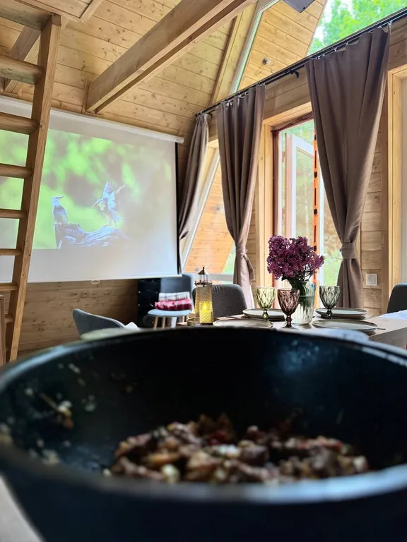 Уютный дом в лесной тиши