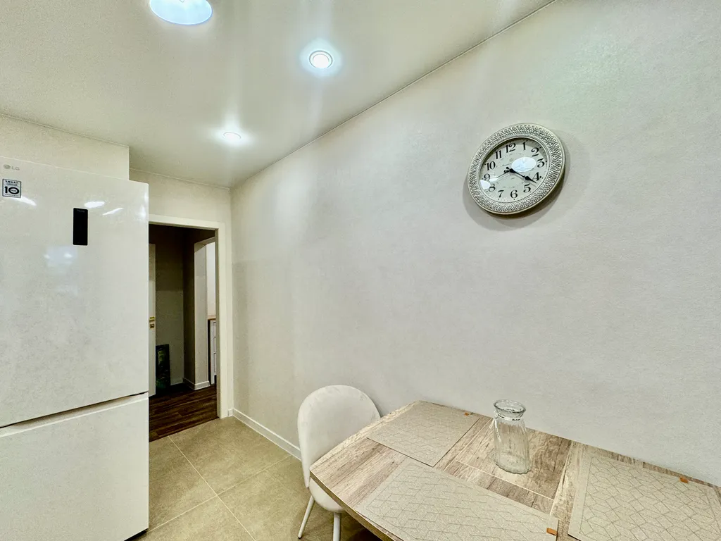 Роскошная + камин + ТВ 2 метра