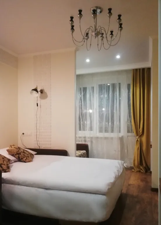 Уютная квартира в солнечных тонах в центре города