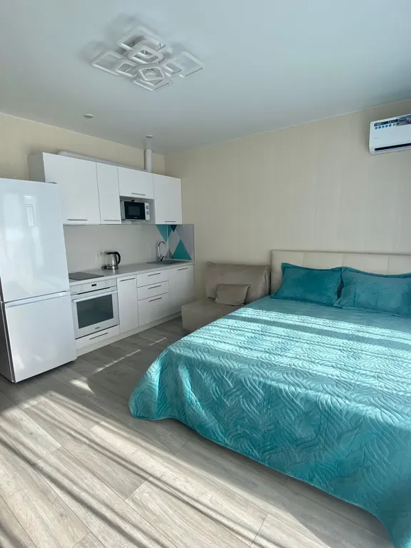 Просторная студия у моря