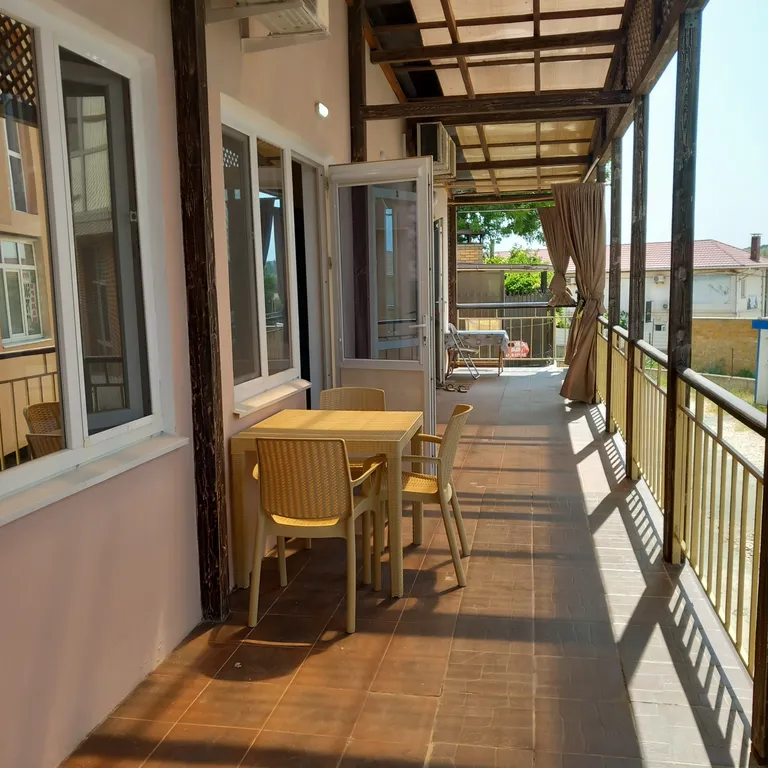 Уютные 3-хместные апартаменты с открытой террасой