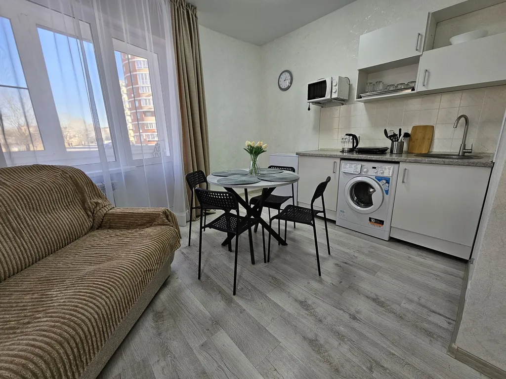 Квартира Квартира Просторная студия 40м на озере в центре Горячего ключа — Горячий Ключ