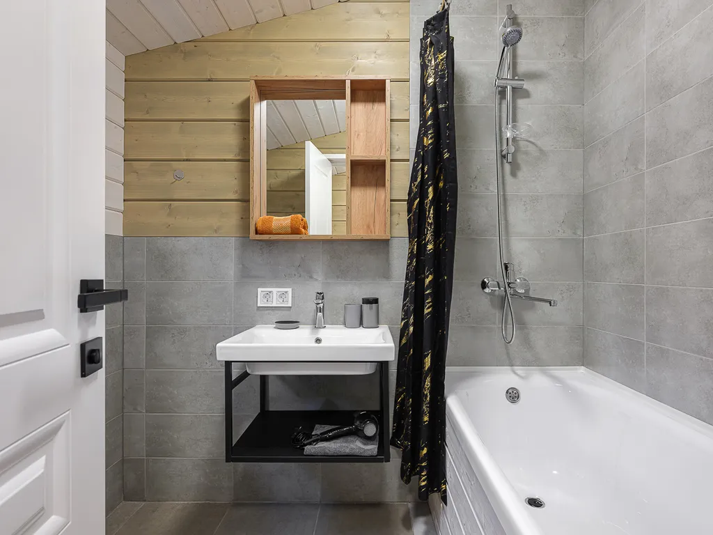 Уютный семейный дом с камином