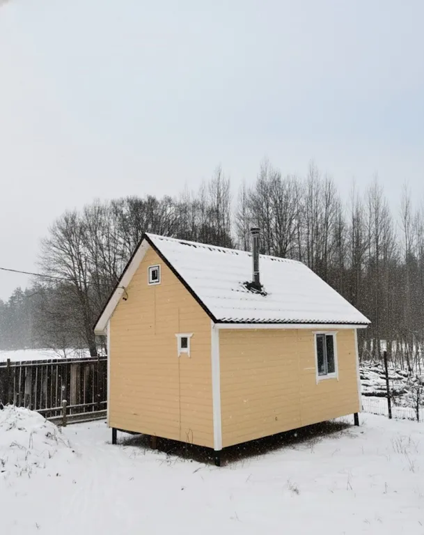 Уединённый загородный дом с баней на большом участке